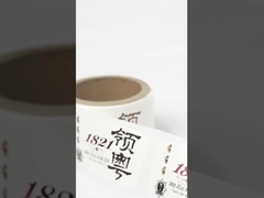 Etiquetas personalizadas de botellas de vino.