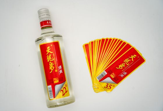 Características Impermeable Durable Tear-proof Oil-proof Resistente al calor-resistente a la estática-proof Brillante / mate Transparente / no transparente LABEL